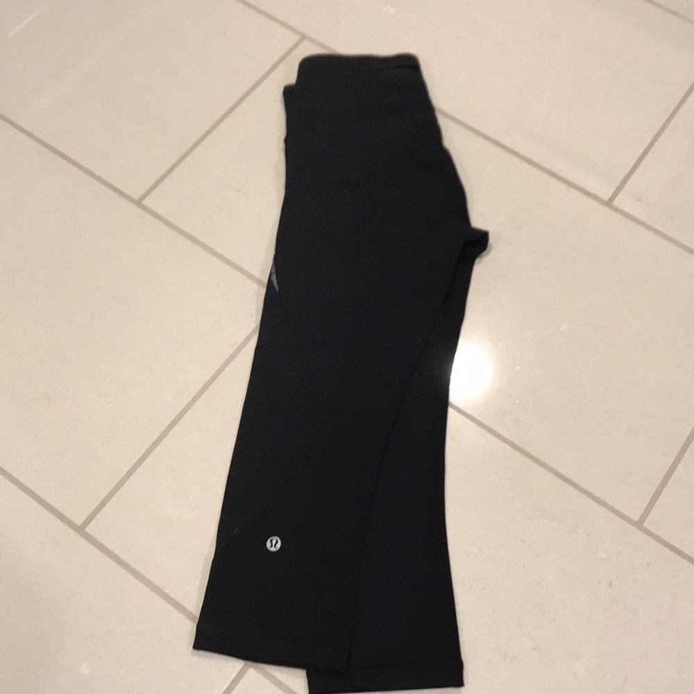 Lululemon Crop Size 4